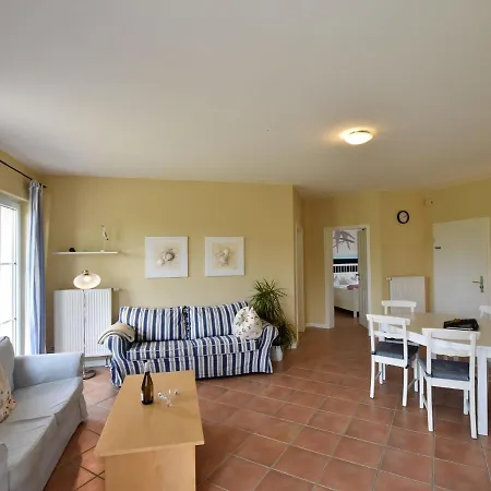 Modern In With Terrace *