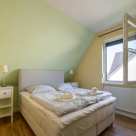 Modern In With Terrace *